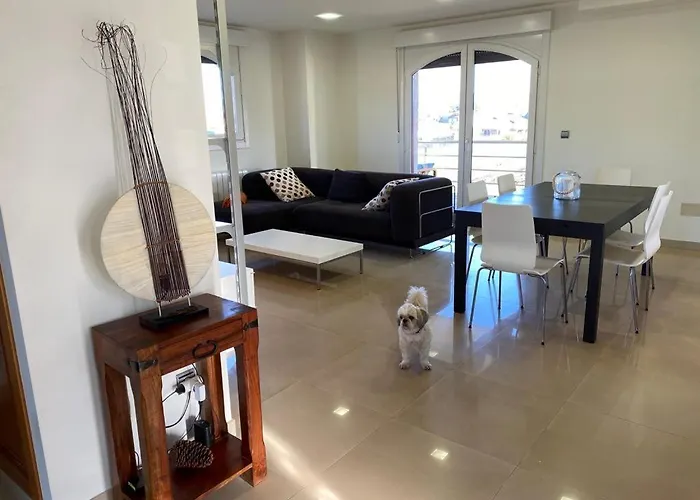 Cerca De La Playa サンシェンショ